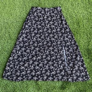 Black and White Floral Pattern Maxi Skirt